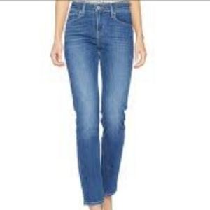 Levis Blue Classic Midrise Skinny Size 8 Short